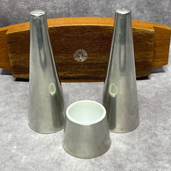 Vintage Selangor Pewter 4PC Salt & Pepper Shakers Mustard Pot on Teak Wood - Picture 5 of 15